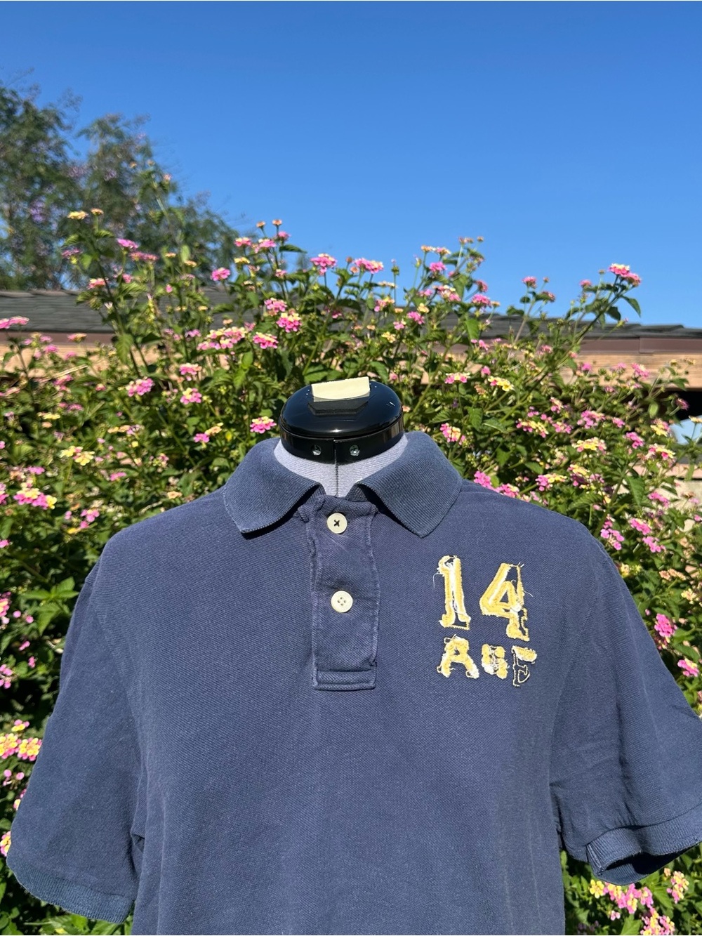 Abercrombie & Fitch Navy Polo with Yellow Graphic Size XL Vintage Preppy - Picture 2 of 10